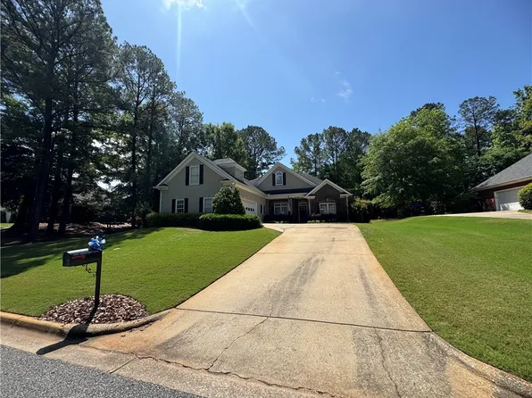 1392 Aberdeen Ln, Auburn, AL 36830
