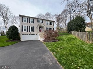 7700 Hilltopper Ct, Springfield, VA 22153