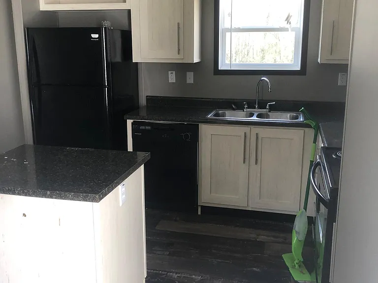 13961 Hartman Ln — Photo 10