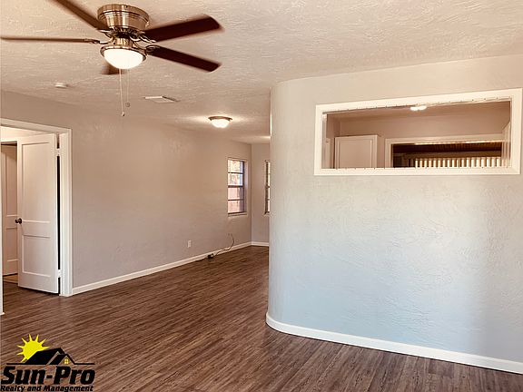 3rd image of 366 Golf Blvd