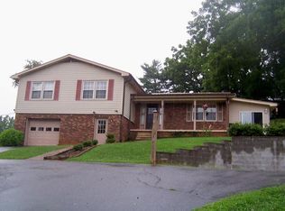 31 Wells Grove Rd, Franklin, NC 28734