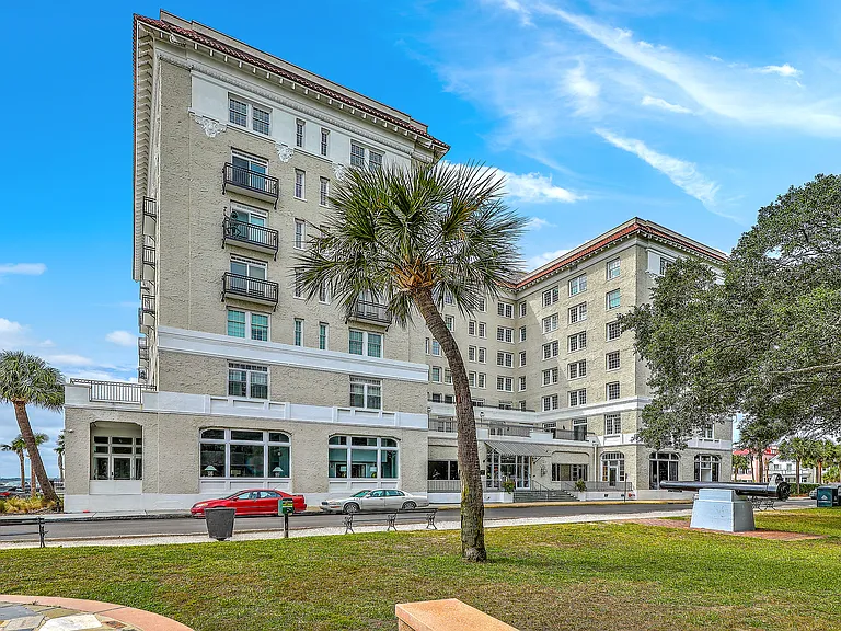 1 King St #601 — Photo 9