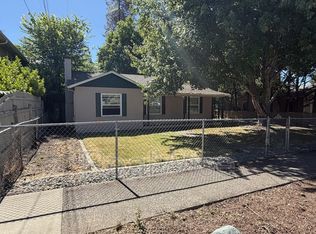 751 NW 5th St, Grants Pass, OR 97526