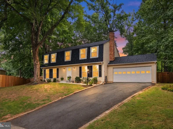 2283 Dosinia Ct, Reston, VA 20191