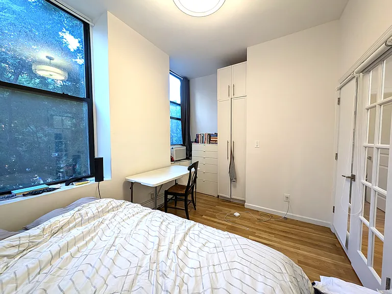 218 E 14th St #4F — Photo 6