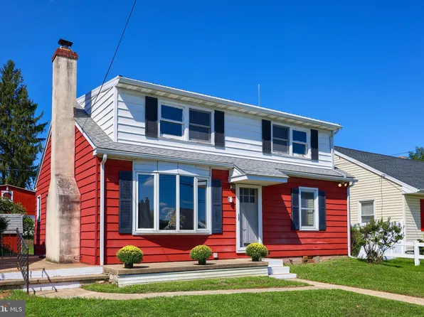 213 Wecaf Rd, New Holland, PA 17557
