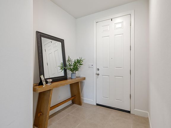 4th image of 3043 Parks Avenue