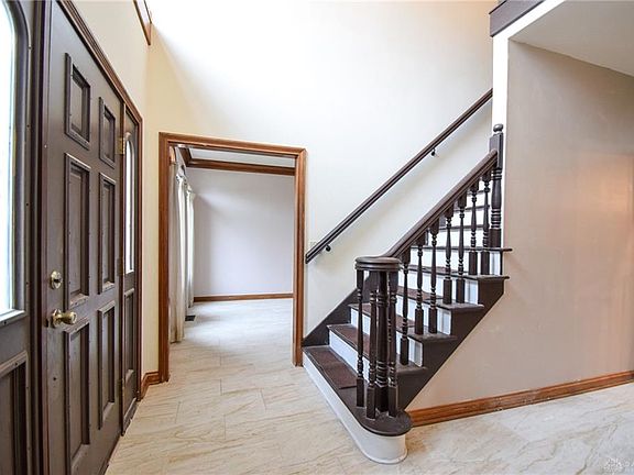 2nd image of 400 Timberwind Ln