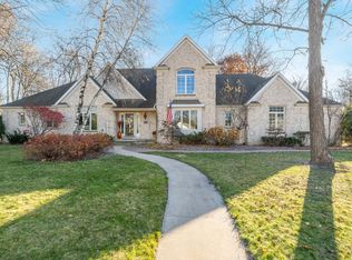 2416 Woodland Ter, Neenah, WI 54956