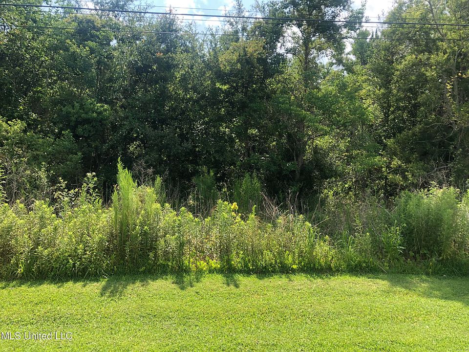 2nd image of 1009 Pontiac Dr #5-8