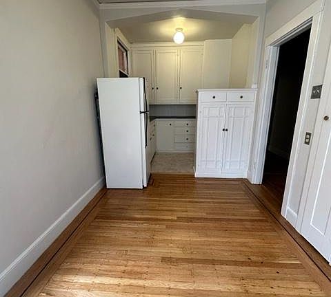 2nd image of 2843 Webster St #303