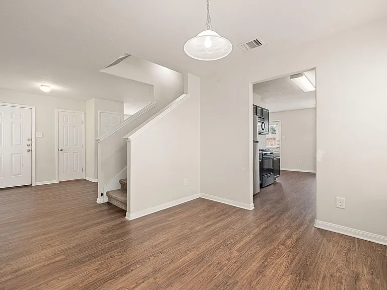 21415 Partha Way — Photo 12