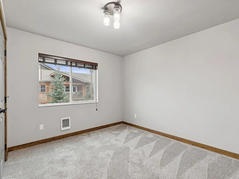 2050 Airport Rd — Photo 17