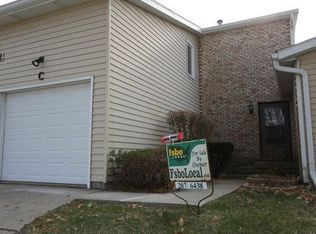 1542 Hunt Dr APT C, Normal, IL 61761