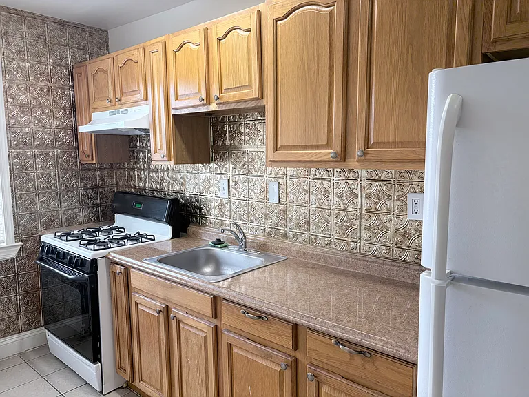 439 Orange St SE — Photo 14