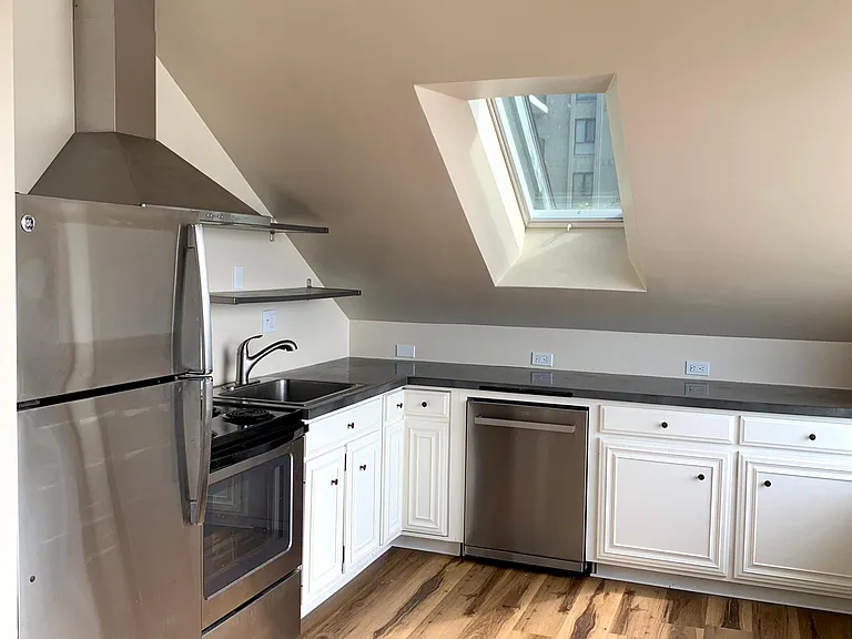 1 W Highland Dr #11 — Photo 10