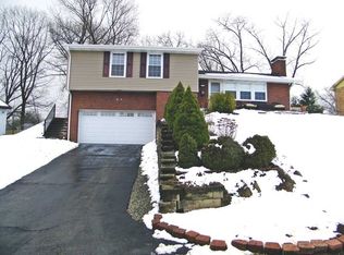 409 Fox Dr, Pittsburgh, PA 15237