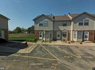 1717 SW Parkridge Dr, Blue Springs, MO 64015