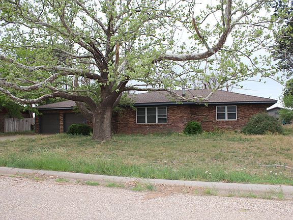 3rd image of 200 Loretta St