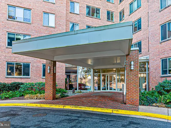 3000 Spout Run Pkwy APT B311, Arlington, VA 22201