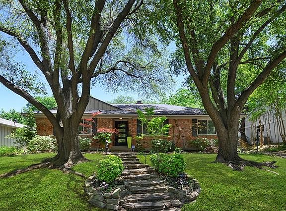 2nd image of 707 Laguna Dr