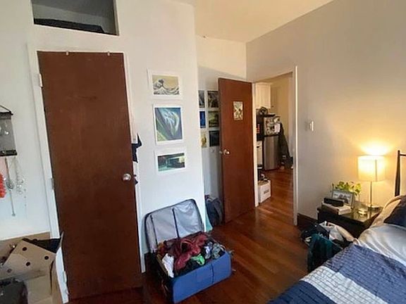 5th image of 350 E 67th St #24A