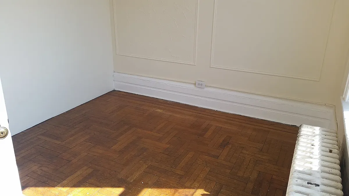 Building Photo - 220 Roseville Ave #6D