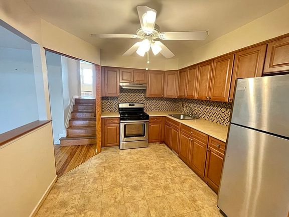 3rd image of 2608 E 24th St