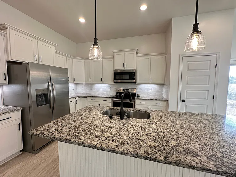 138 Gardencove Cir — Photo 2