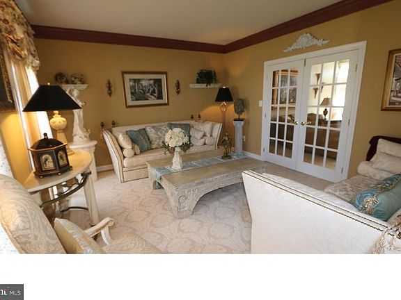 3rd image of 11720 Kendallwood Cir