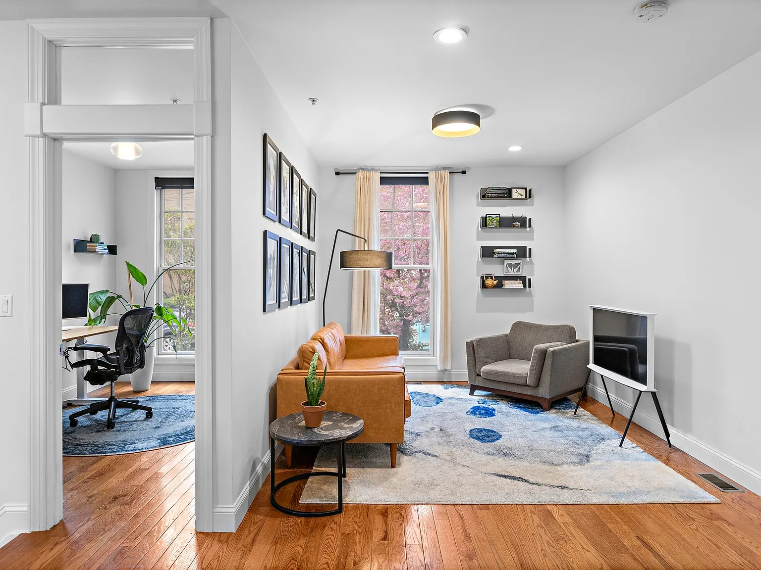 2 bed, 1000 sqft, $5,500 — Photo 3