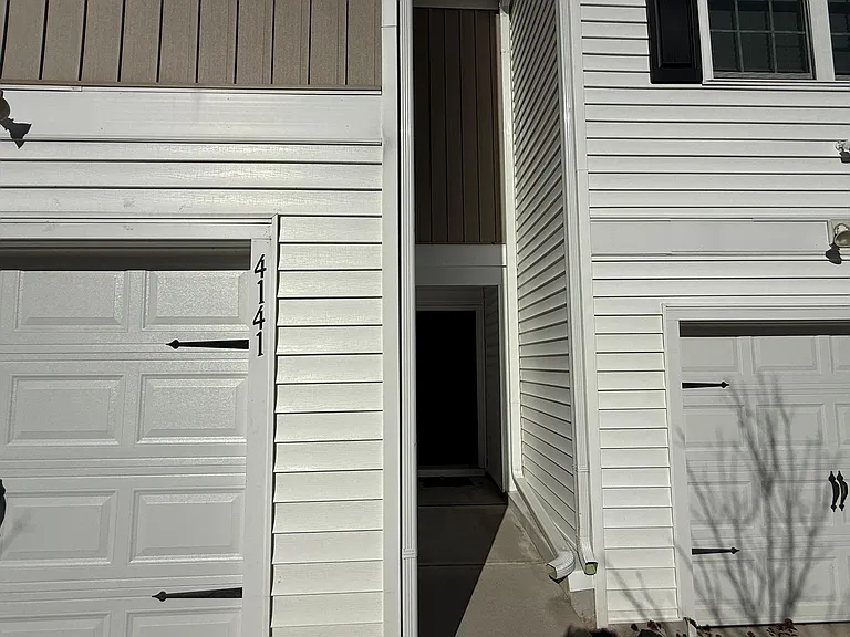 4153 Trevino Dr — Photo 28