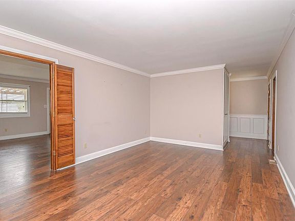 4th image of 2623 S Kingman Loop