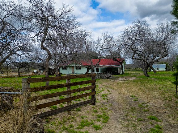 2nd image of 324 E County Road 2210