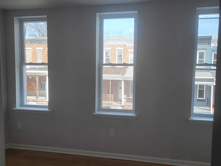 2025 Clifton Ave — Photo 5