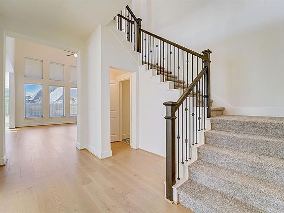 2nd image of 2122 Taylor Marie Trail
