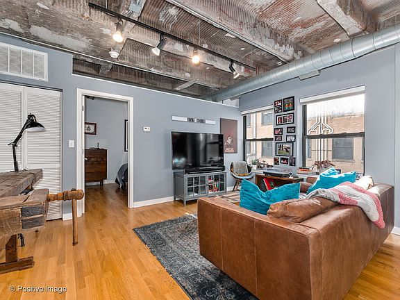 4th image of 3150 N Sheffield Ave APT 411