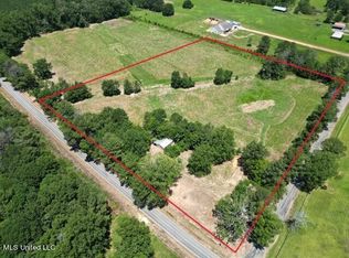 526 Lewis Prestage Rd, Pelahatchie, MS 39145