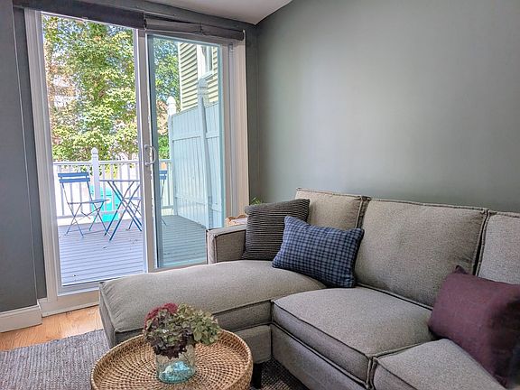 4th image of 243 Appleton St