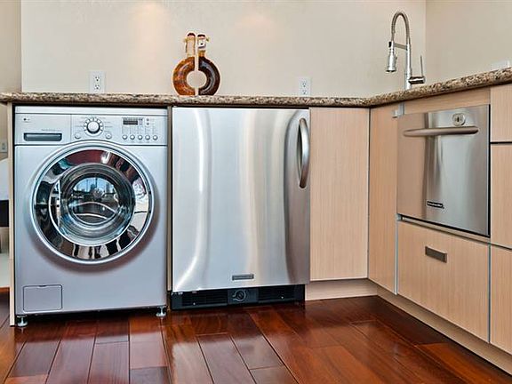5th image of 455 Vallejo St APT 203