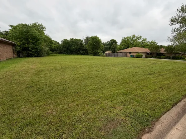 712 E Olive St #718, Sherman, TX 75090