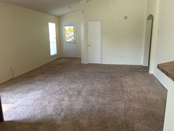 4th image of 1113 Cottonwood Dr
