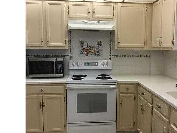 2nd image of 3500 Galt Ocean Dr APT 1209