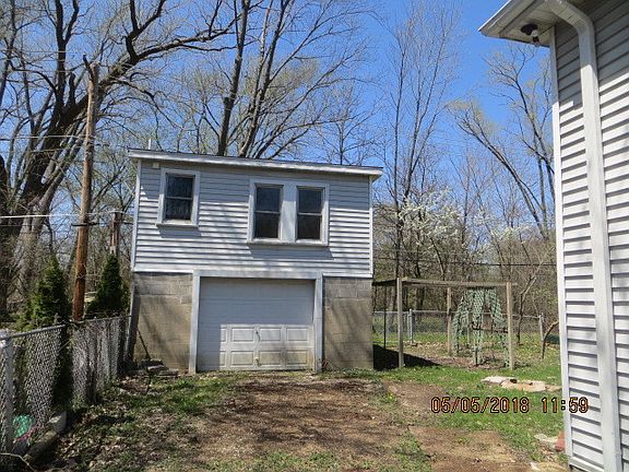 4th image of 35708 N Lake Dr