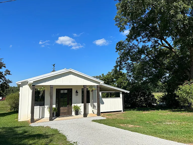 588B Oak Grove Rd — Photo 6