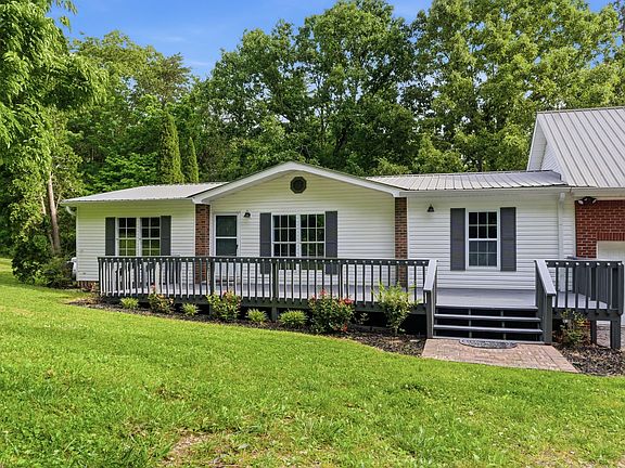 4th image of 2404 Dove Ln