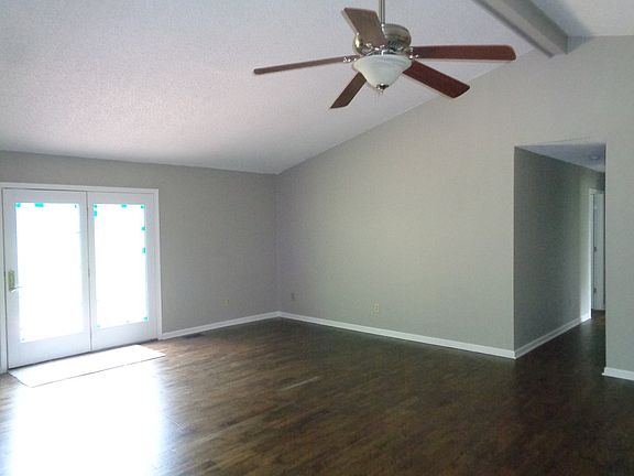 4th image of 688 Westside Ave