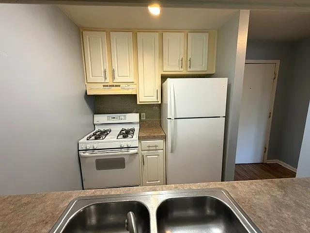 1905 Tall Oaks Dr #1606 — Photo 3