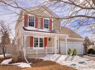 9 Marie Ct, South Elgin, IL 60177