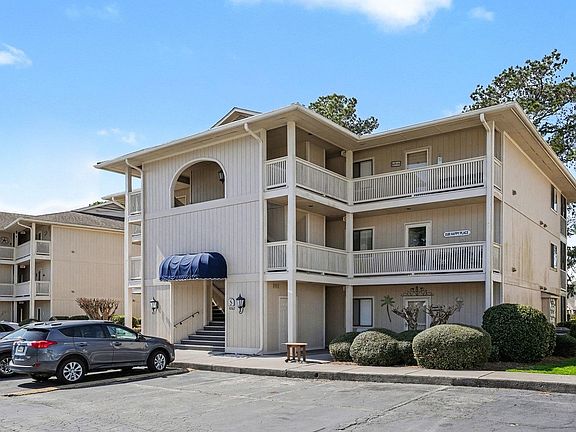 3rd image of 4262 Pinehurst Circle #S6